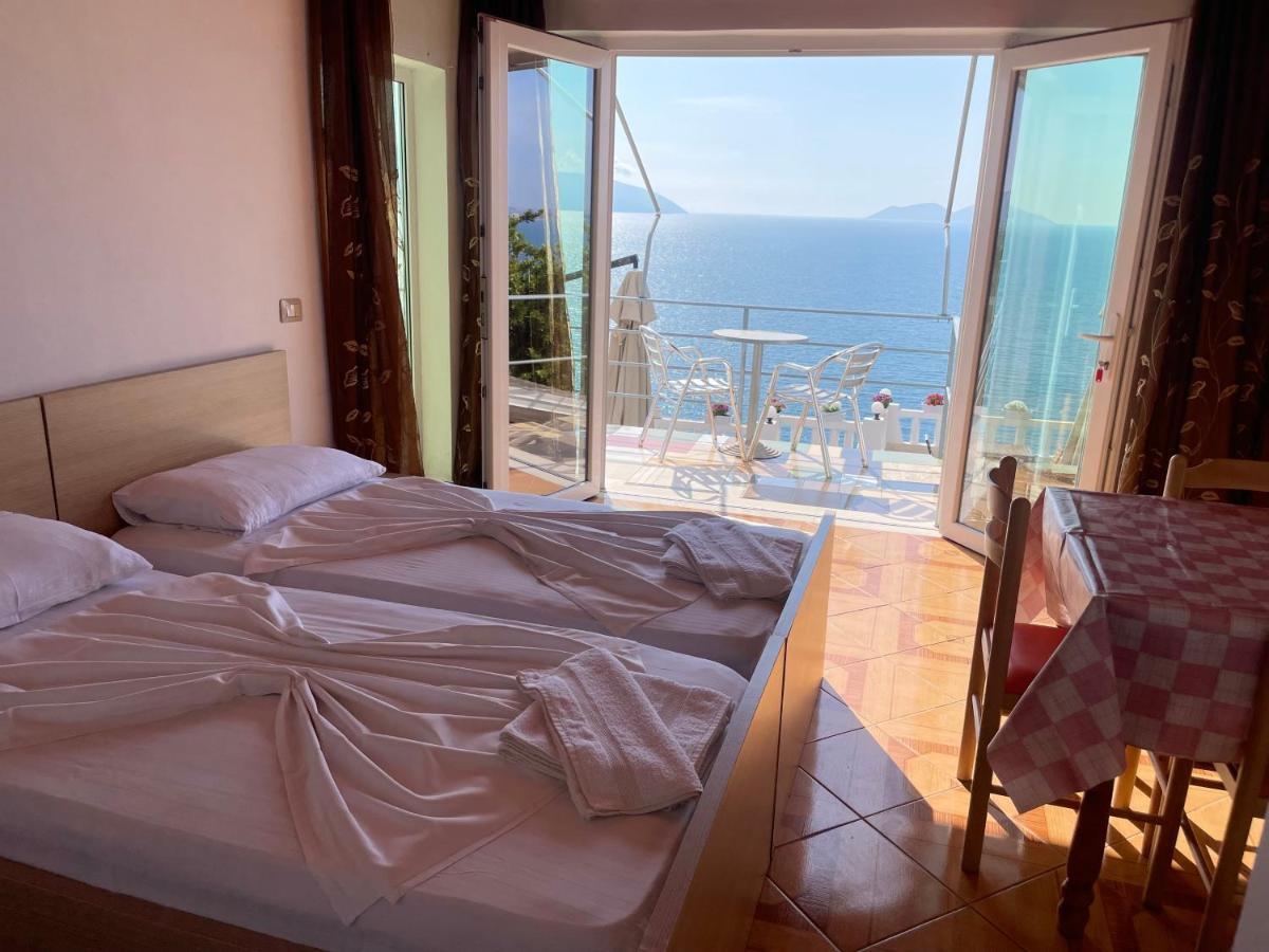 Sea View Apartments Влёра Экстерьер фото