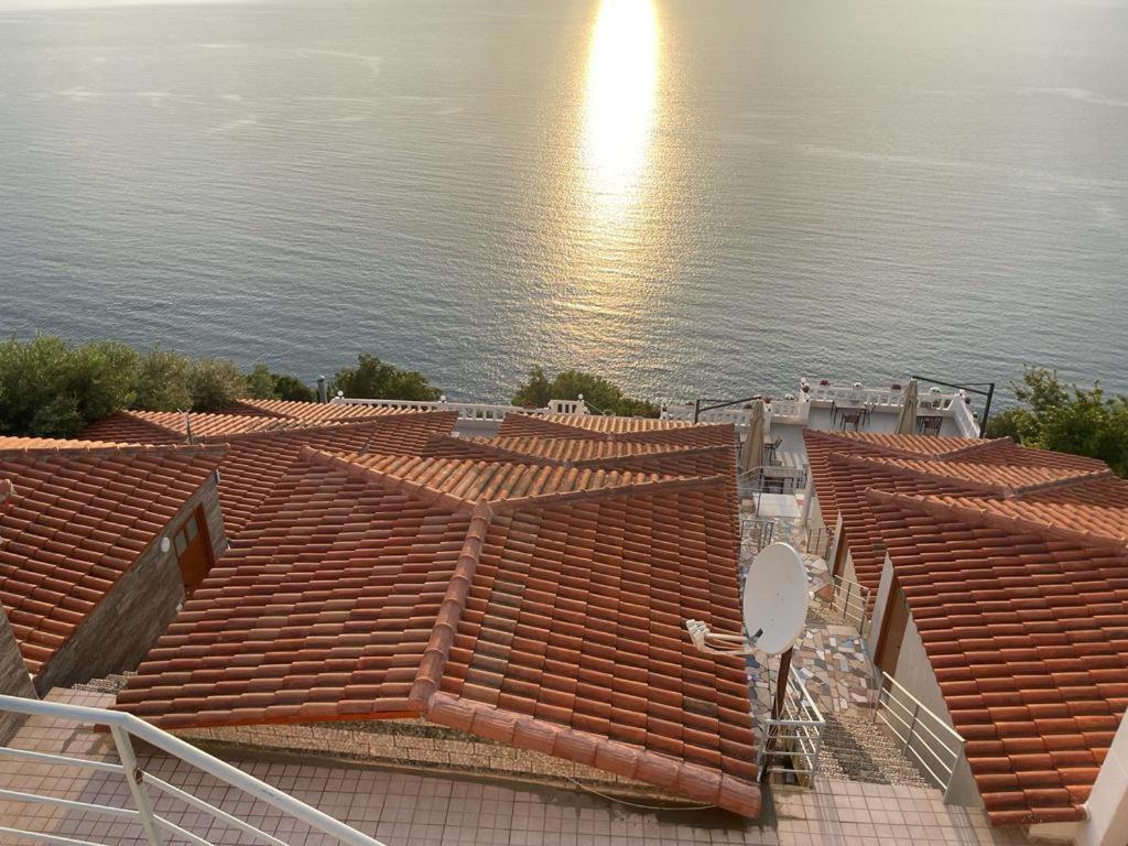 Sea View Apartments Влёра Экстерьер фото