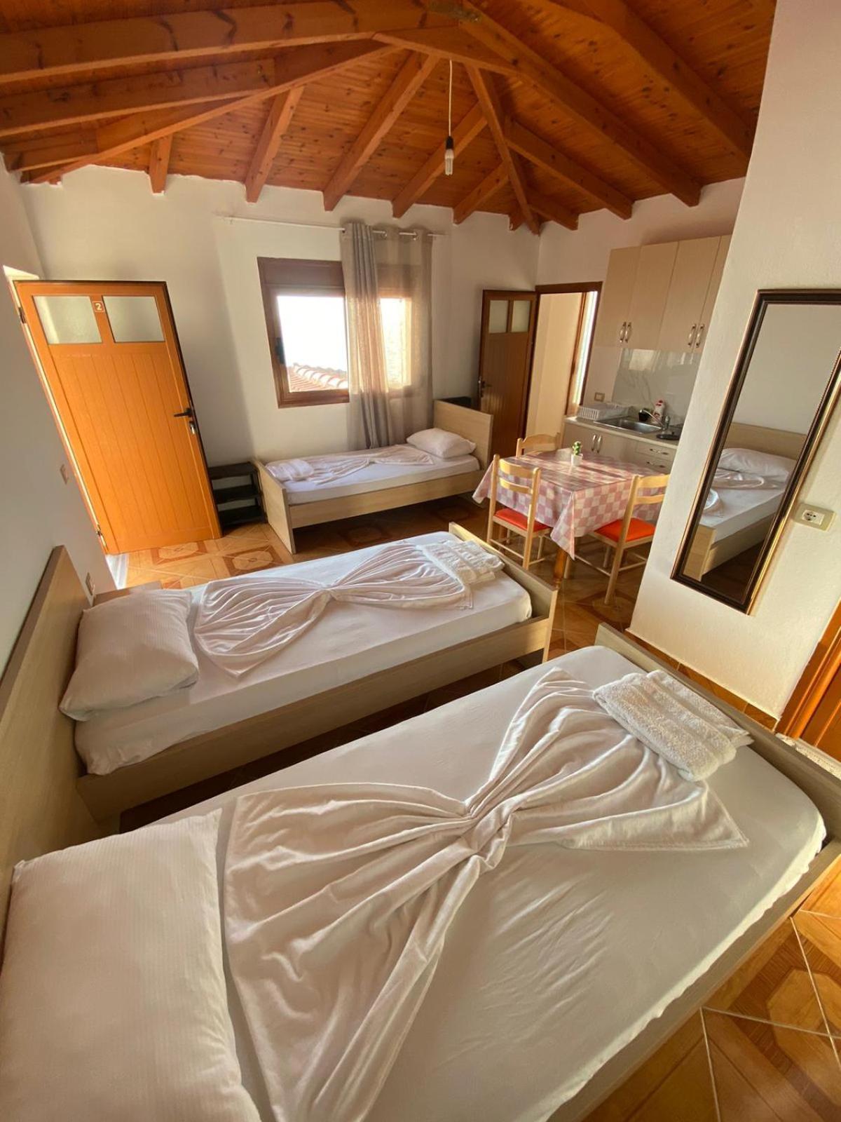 Sea View Apartments Влёра Экстерьер фото