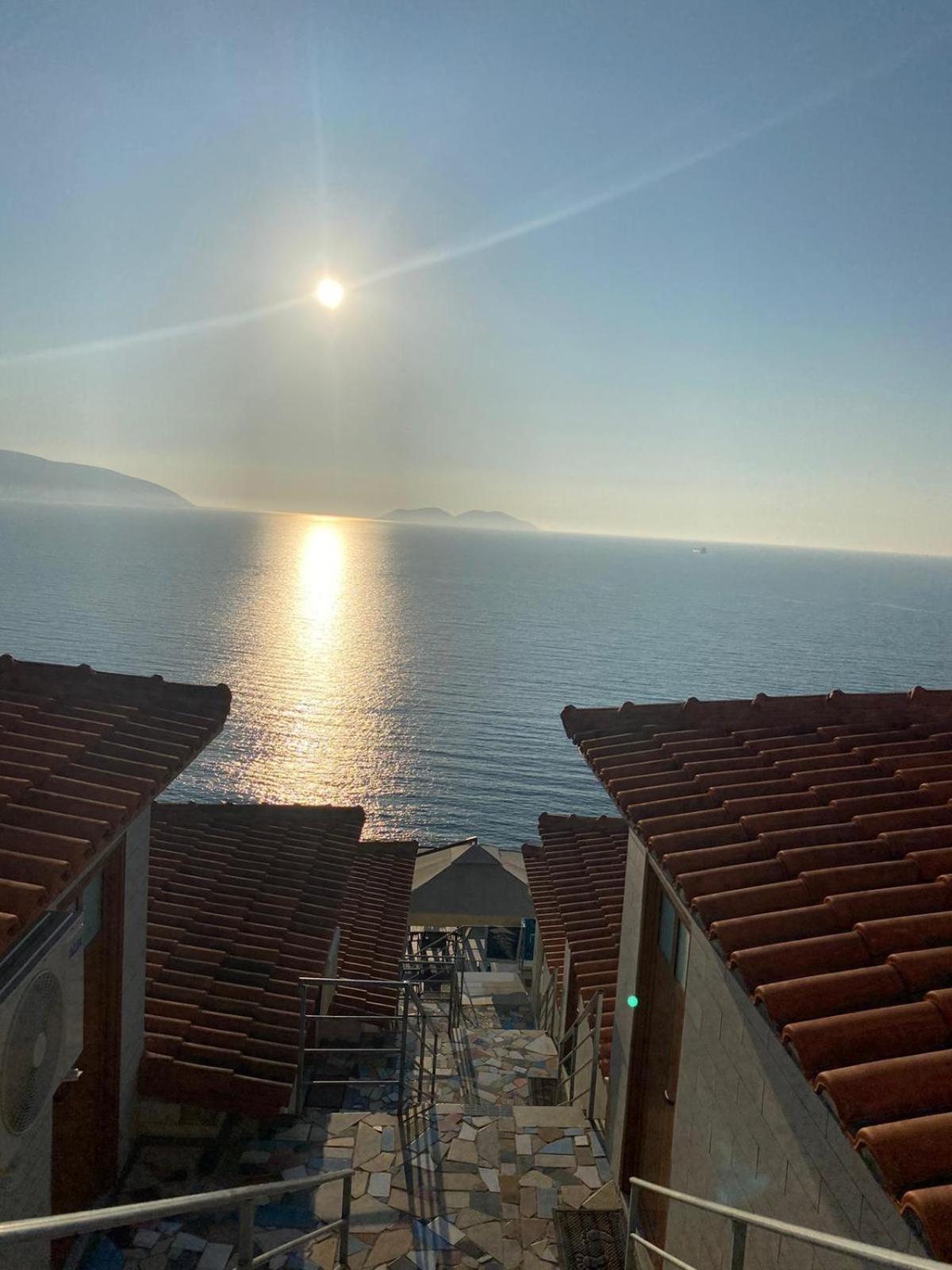 Sea View Apartments Влёра Экстерьер фото